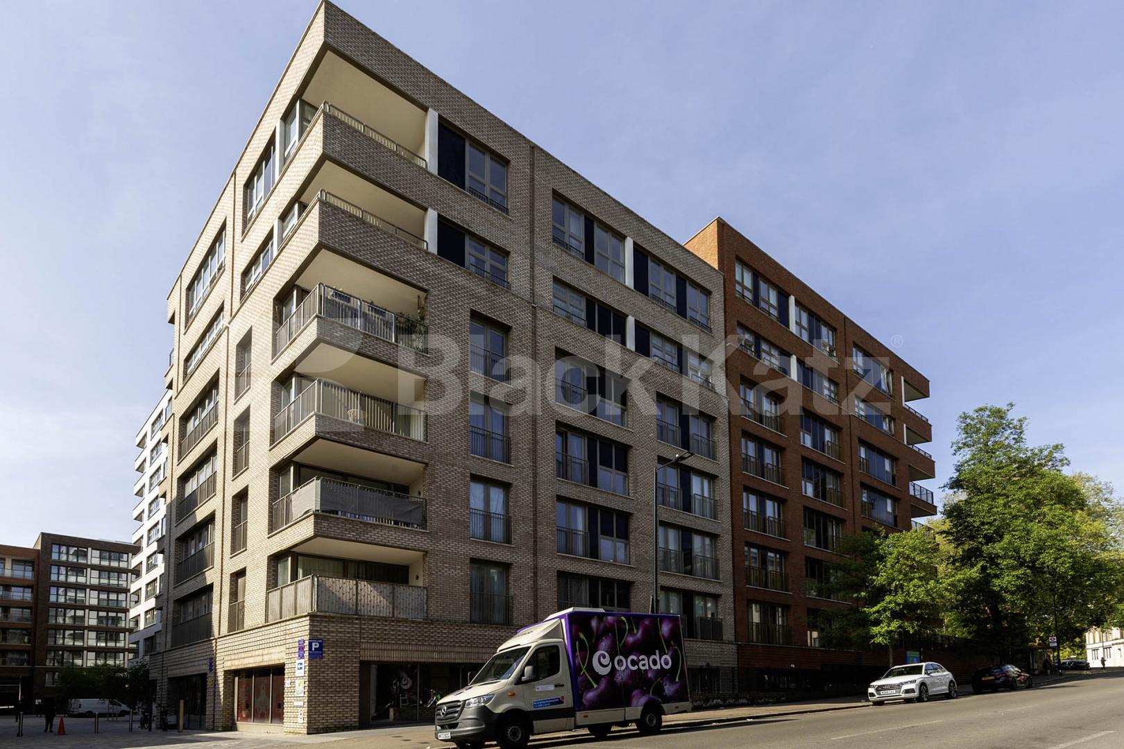 New Development 2 bed 2 bath with large balcony close to kings cross Market Road, Caledonian Road